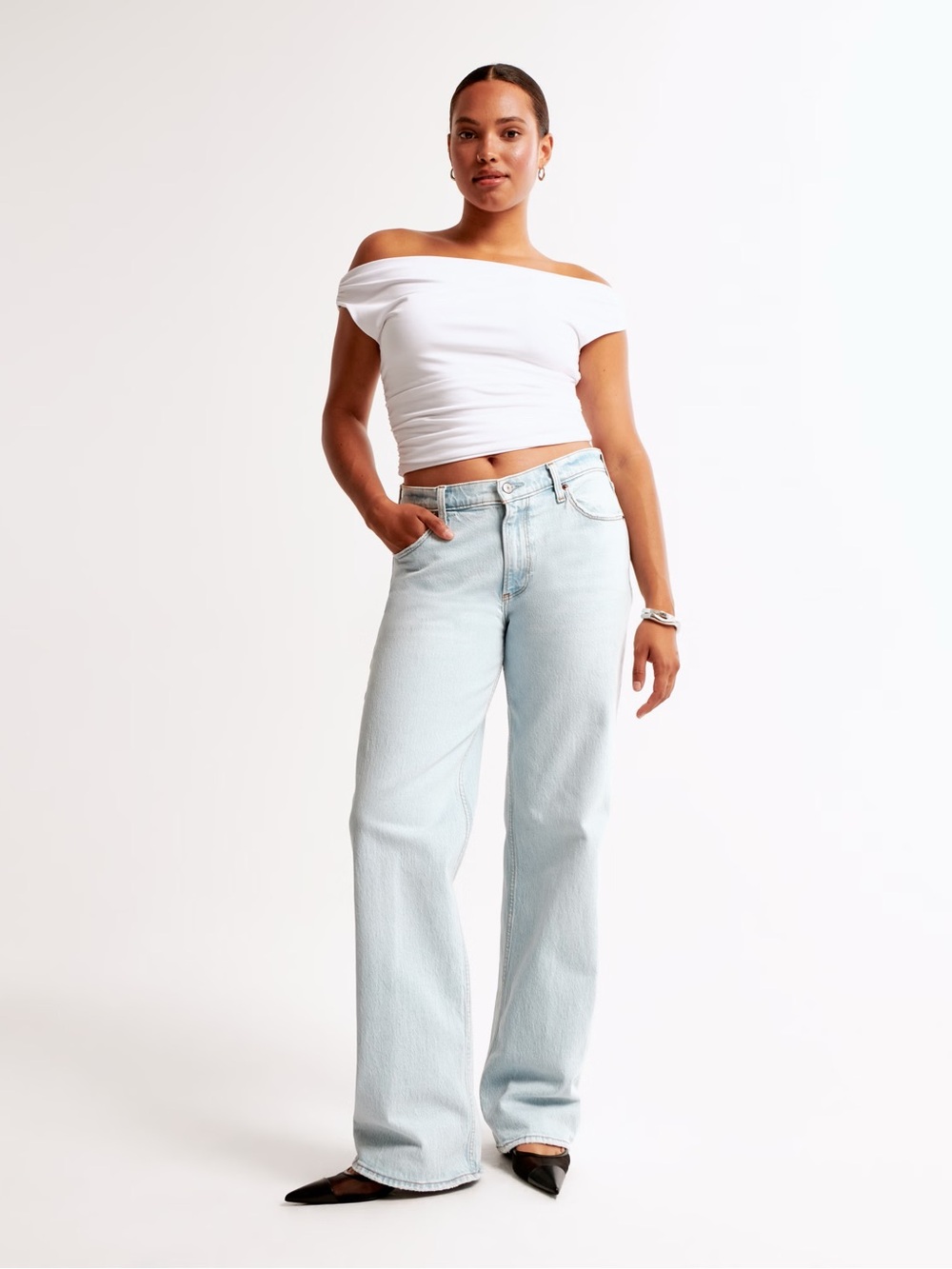 Abercrombie & Fitch Light Wash High-Rise Wide Leg Jeans